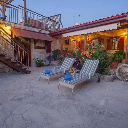Iocasti By Agroholidays Chalet Lasa