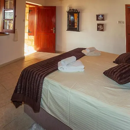 Iocasti By Agroholidays Chalet Lasa